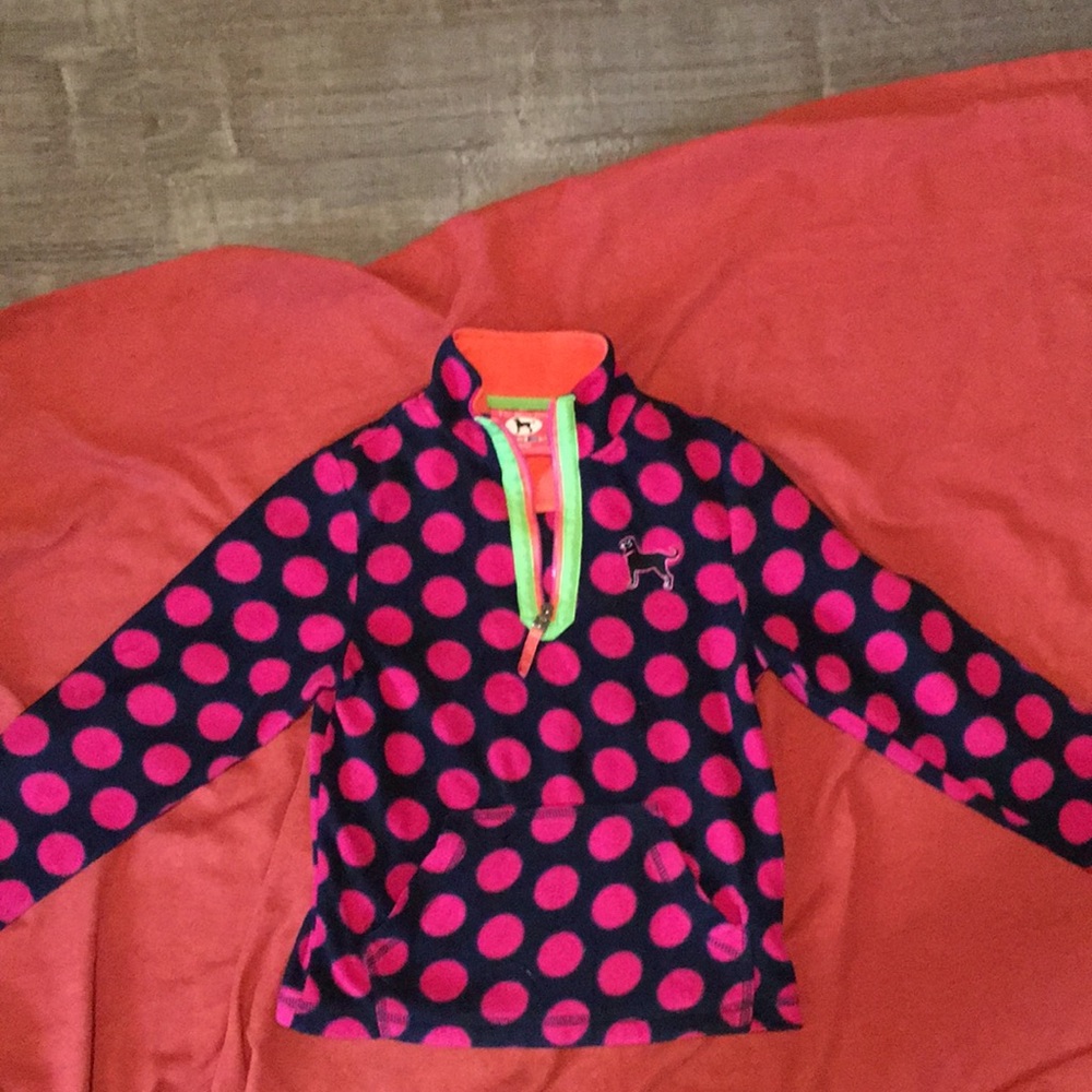 Black dog clothing size small fleece sweater. Excellent condition.